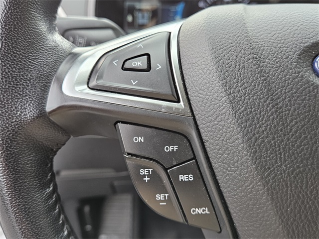 2022 Ford Edge SEL photo 25