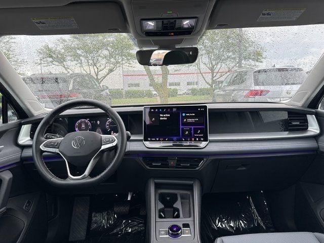 2025 Volkswagen Tiguan SE photo 13