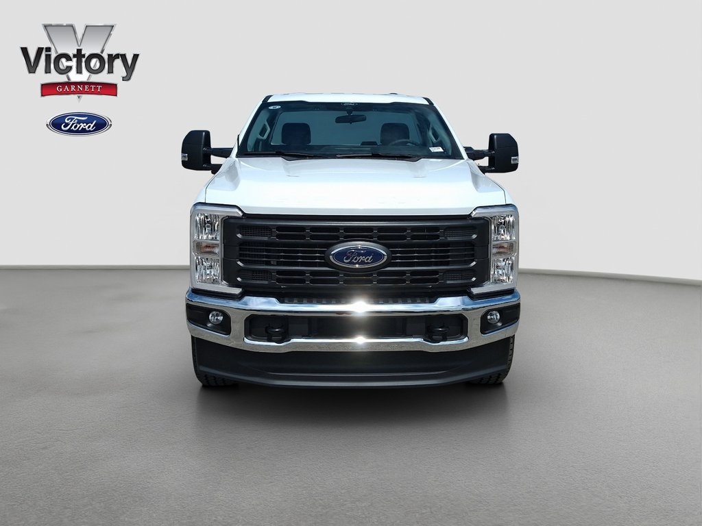 2026 Ford F-350 Super Duty XL's photo