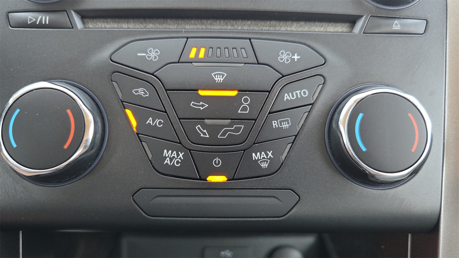 2018 Ford Fusion Hybrid S photo 26