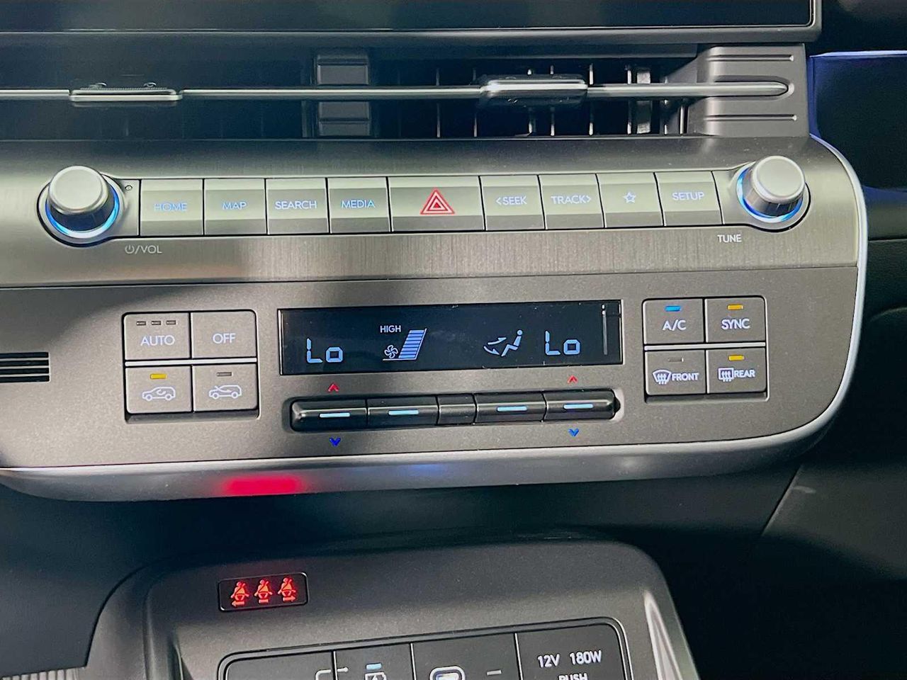 2026 Hyundai Kona SEL photo 8