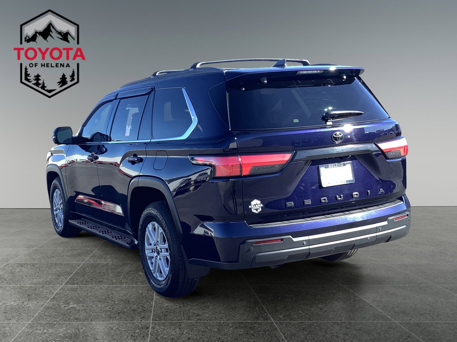 2024 Toyota Sequoia SR5 photo 3