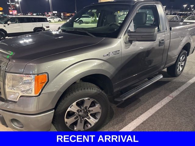 2013 Ford F-150 STX photo 20