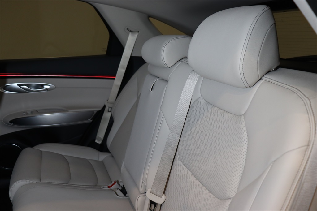 2026 Genesis GV70 2.5T Select photo 10
