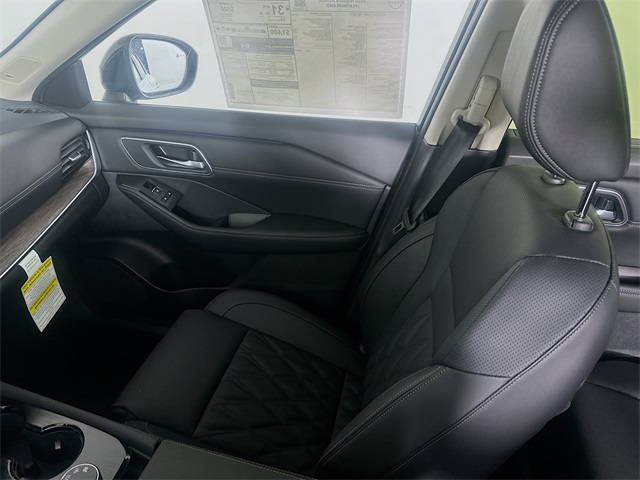 2026 Nissan Rogue Platinum photo 23