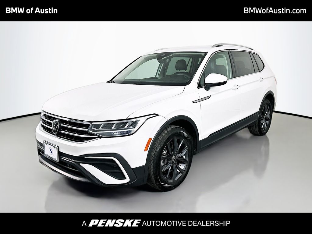 2022 Volkswagen Tiguan SE's photo