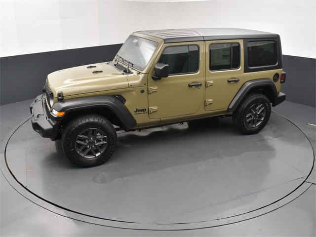 2025 Jeep Wrangler photo 14