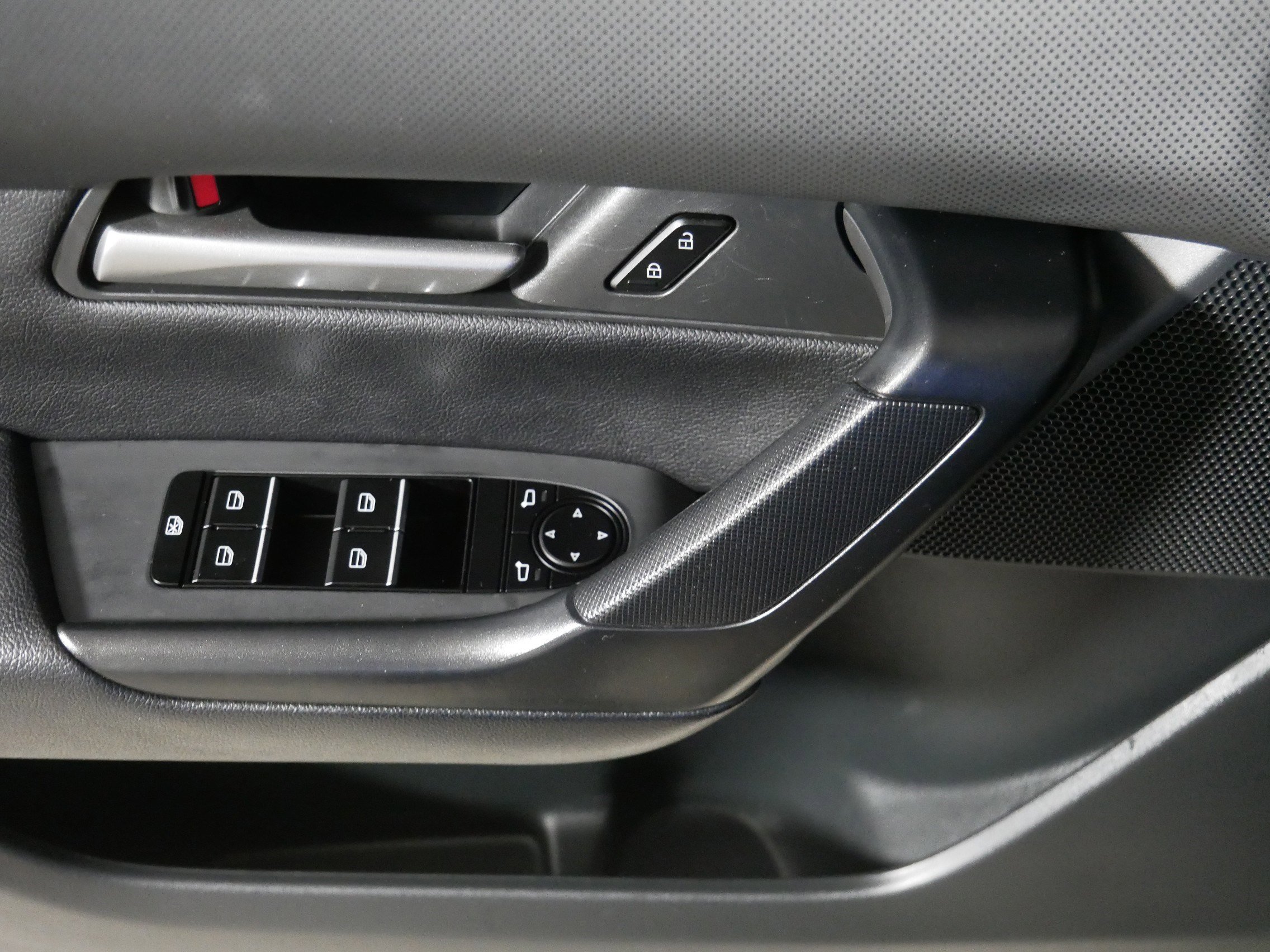 2023 Mazda CX-50 2.5 Preferred Plus photo 18