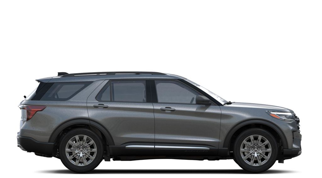 2025 Ford Explorer photo 4