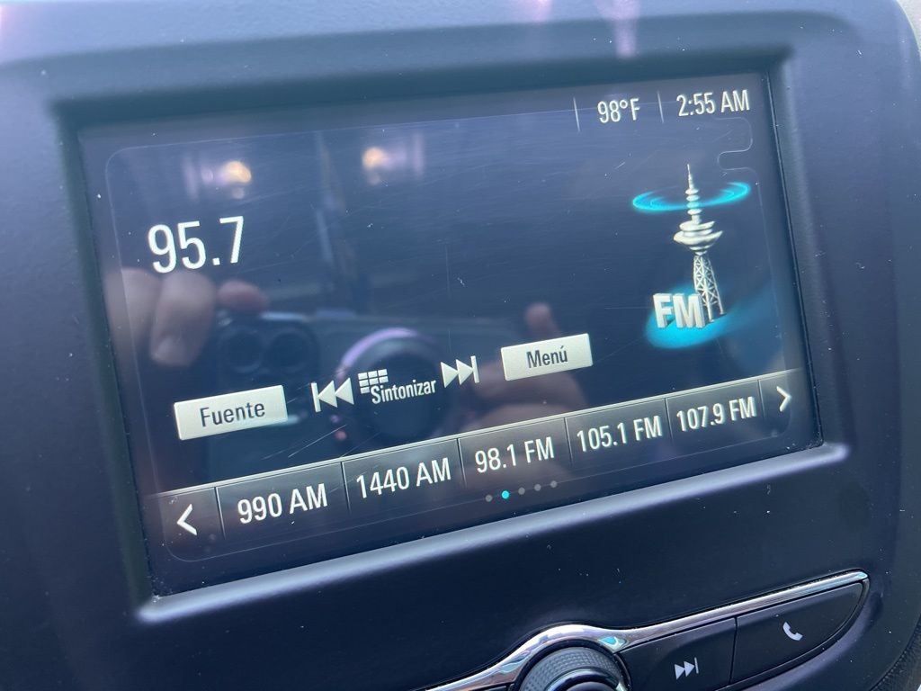 2018 Chevrolet Equinox LS photo 4