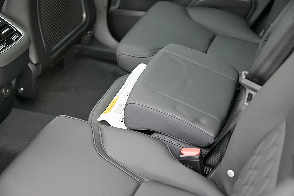 2026 VOLVO XC90 - Image 23