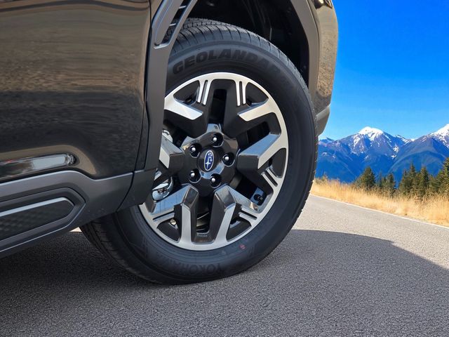 2025 Subaru Forester Premium photo 4