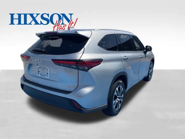 2022 Toyota Highlander XLE photo 7