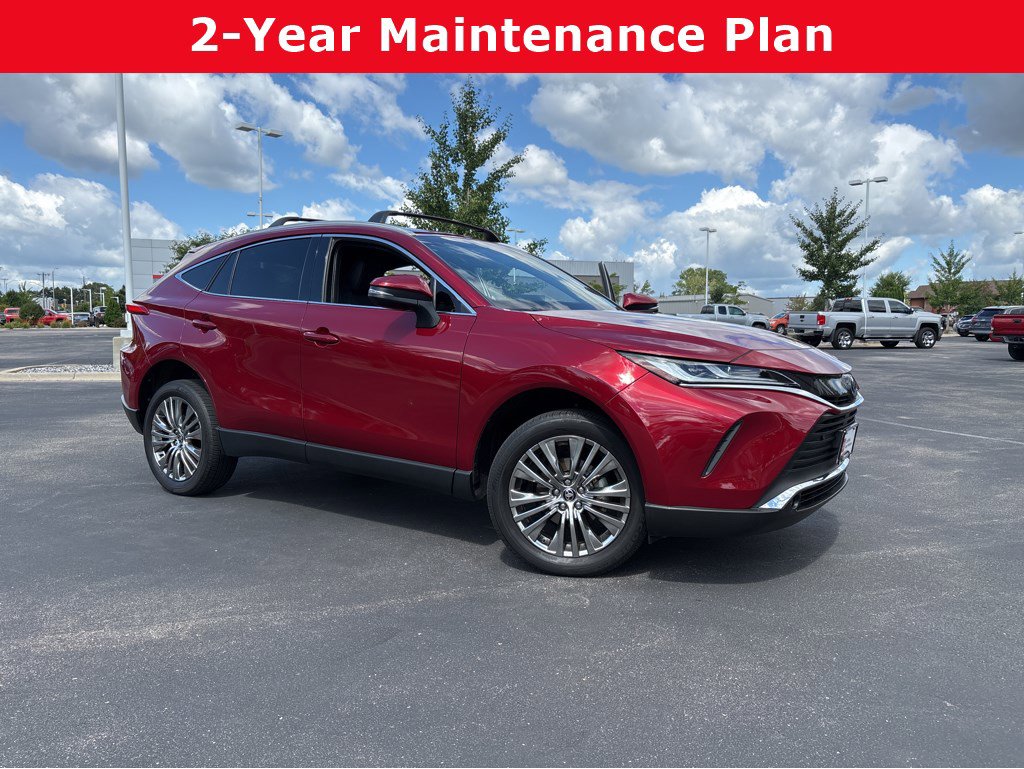 2024 Toyota Venza XLE's photo