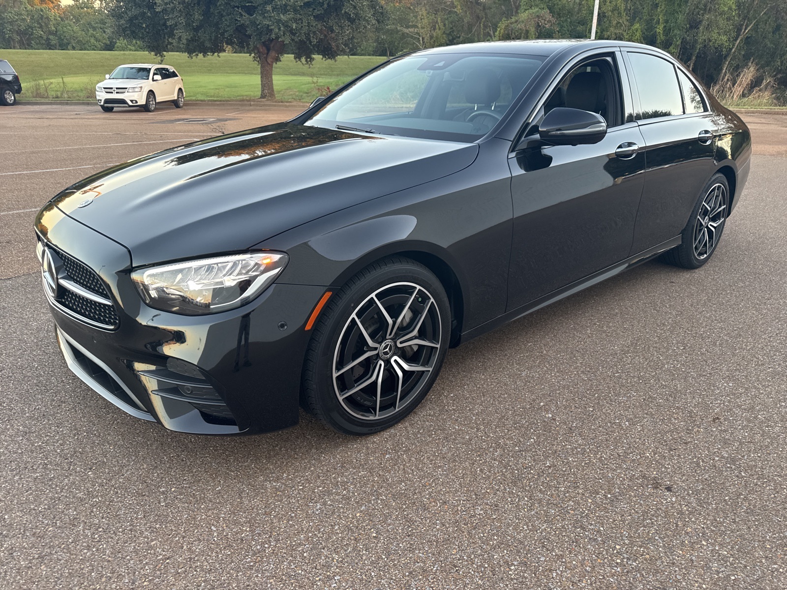 2022 Mercedes Benz E 350 photo 3