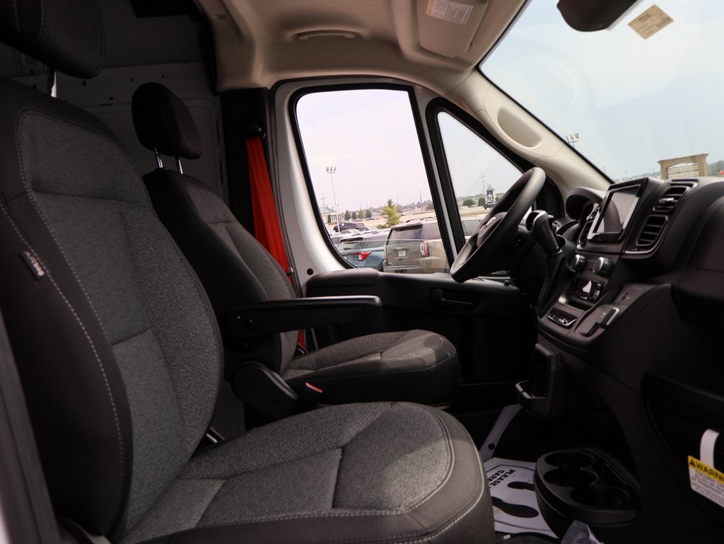 2025 Ram ProMaster 2500 photo 8