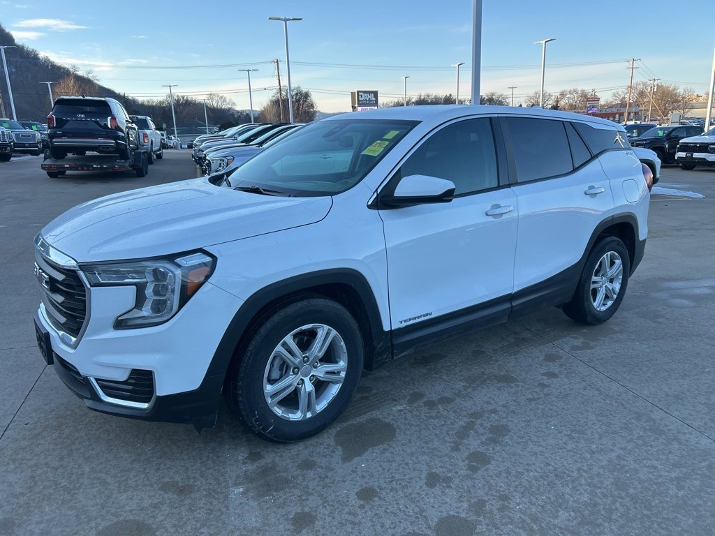 Used 2024 GMC Terrain SLE with VIN 3GKALMEG5RL375587 for sale in Winona, Minnesota