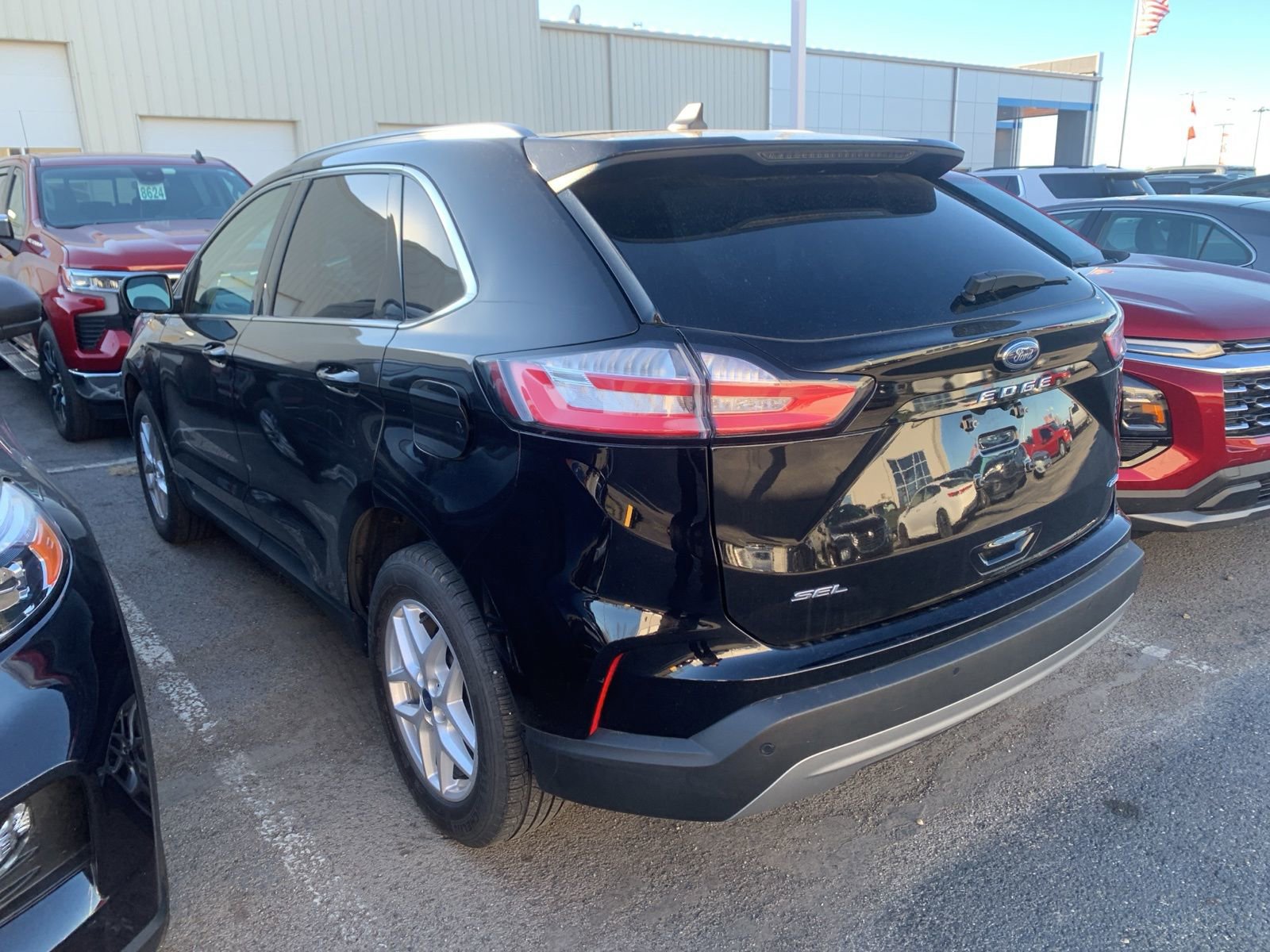 2022 Ford Edge SEL photo 4