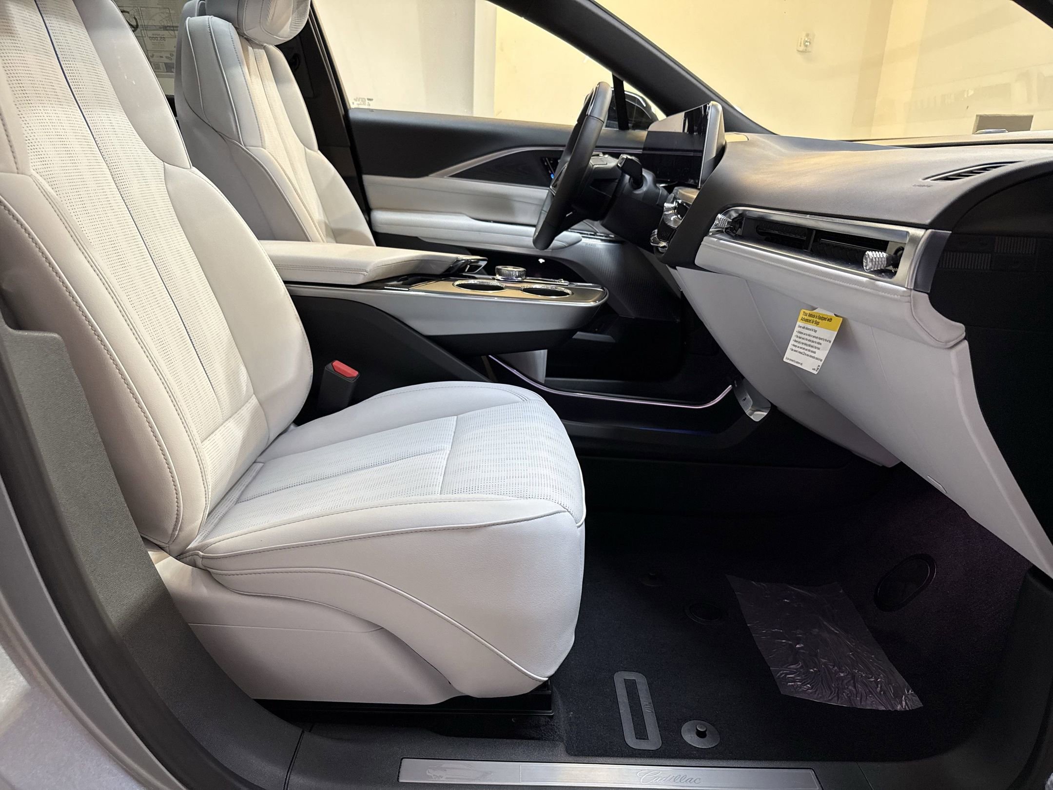 2025 Cadillac Lyriq Sport photo 50