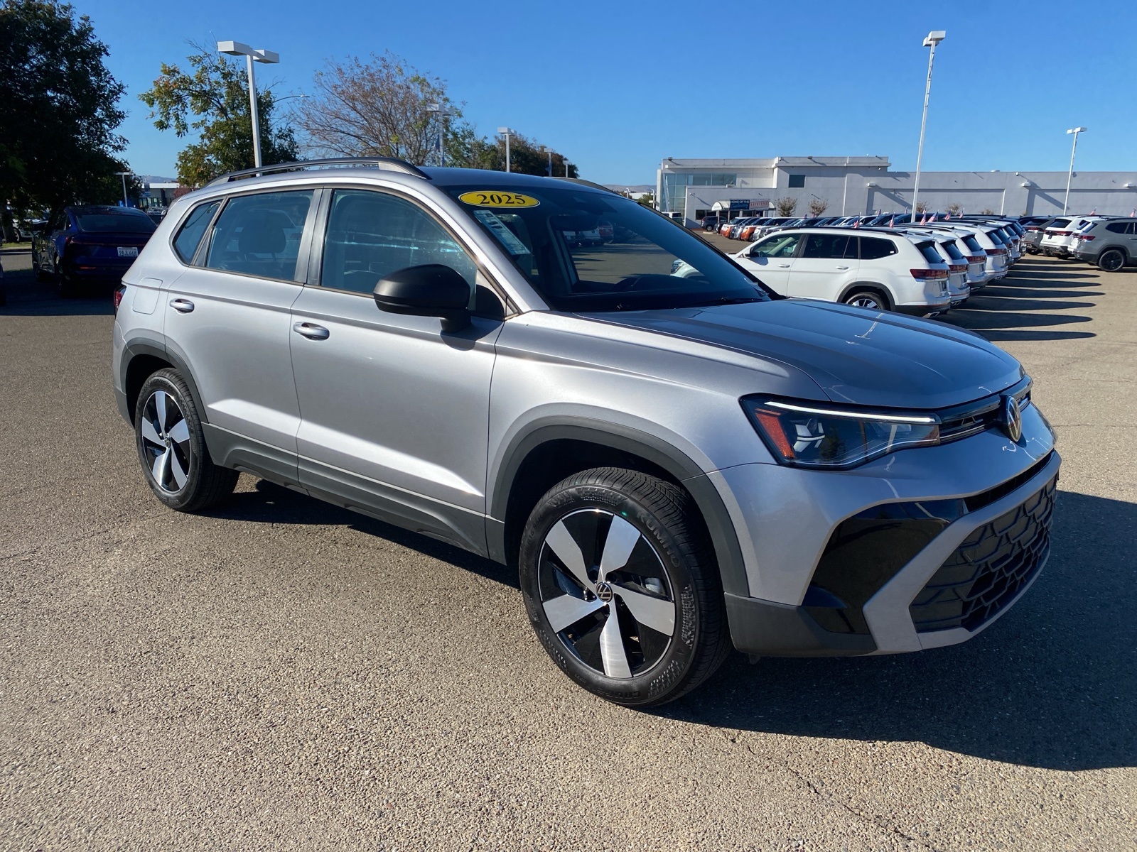 2025 Volkswagen Taos S photo 2