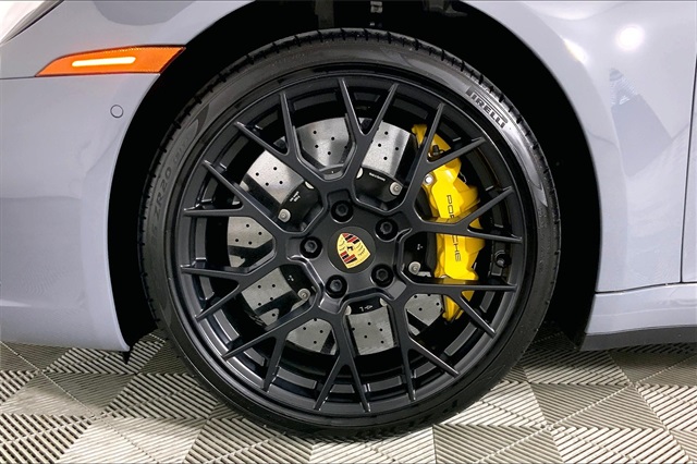 2023 Porsche 911 GTS photo 25
