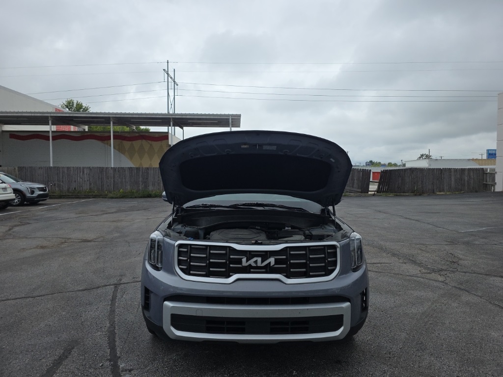 2025 Kia Telluride S photo 2