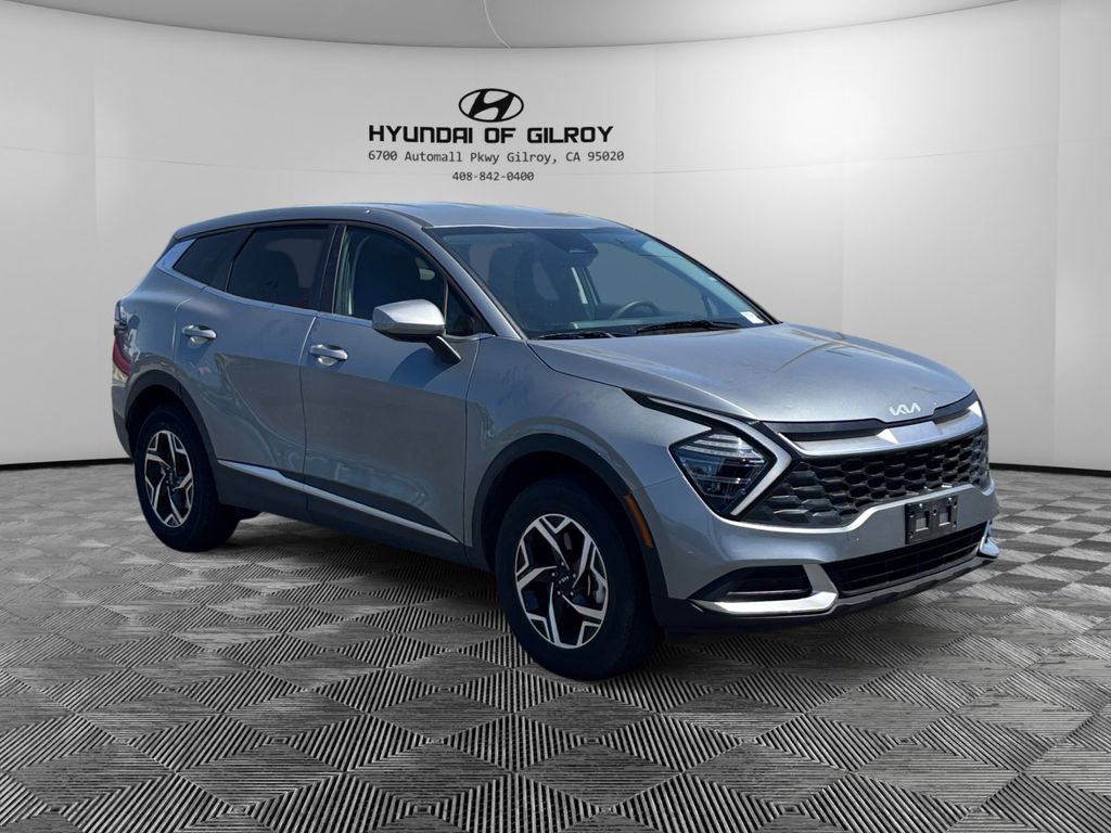 2024 Kia Sportage LX photo 3
