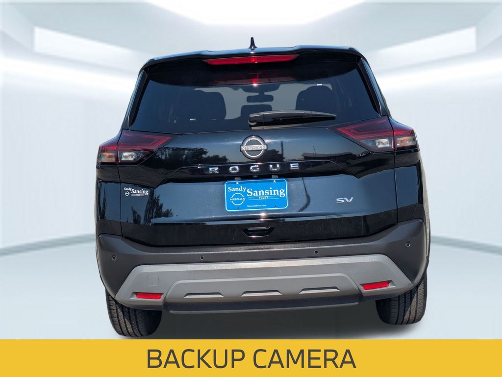 2023 Nissan Rogue SV photo 4