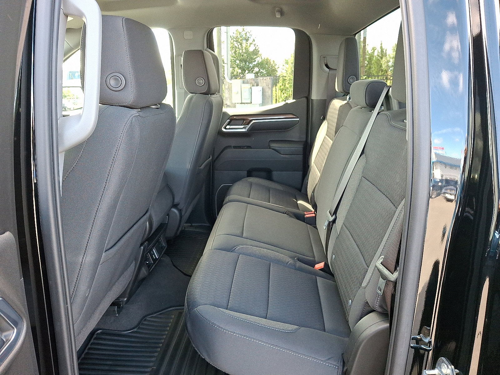 2023 Chevrolet Silverado 1500 LT photo 8