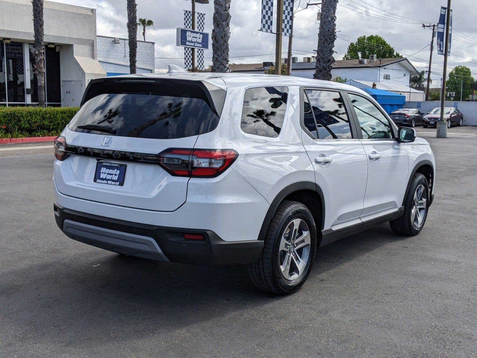 2025 Honda Pilot EX-L photo 3