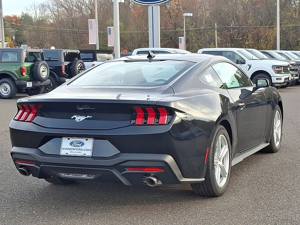 2026 Ford Mustang EcoBoost photo 3