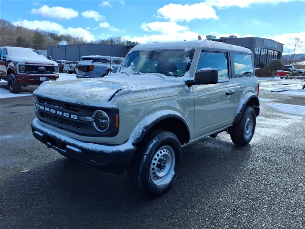 2025 Ford Bronco 2-Door Base's photo
