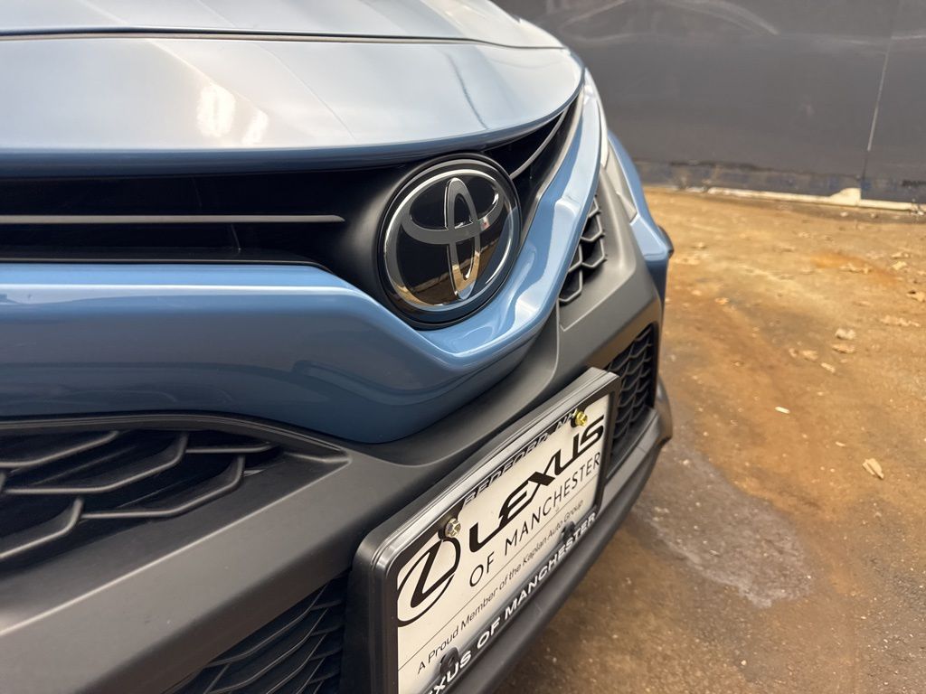 2024 Toyota Camry SE photo 32