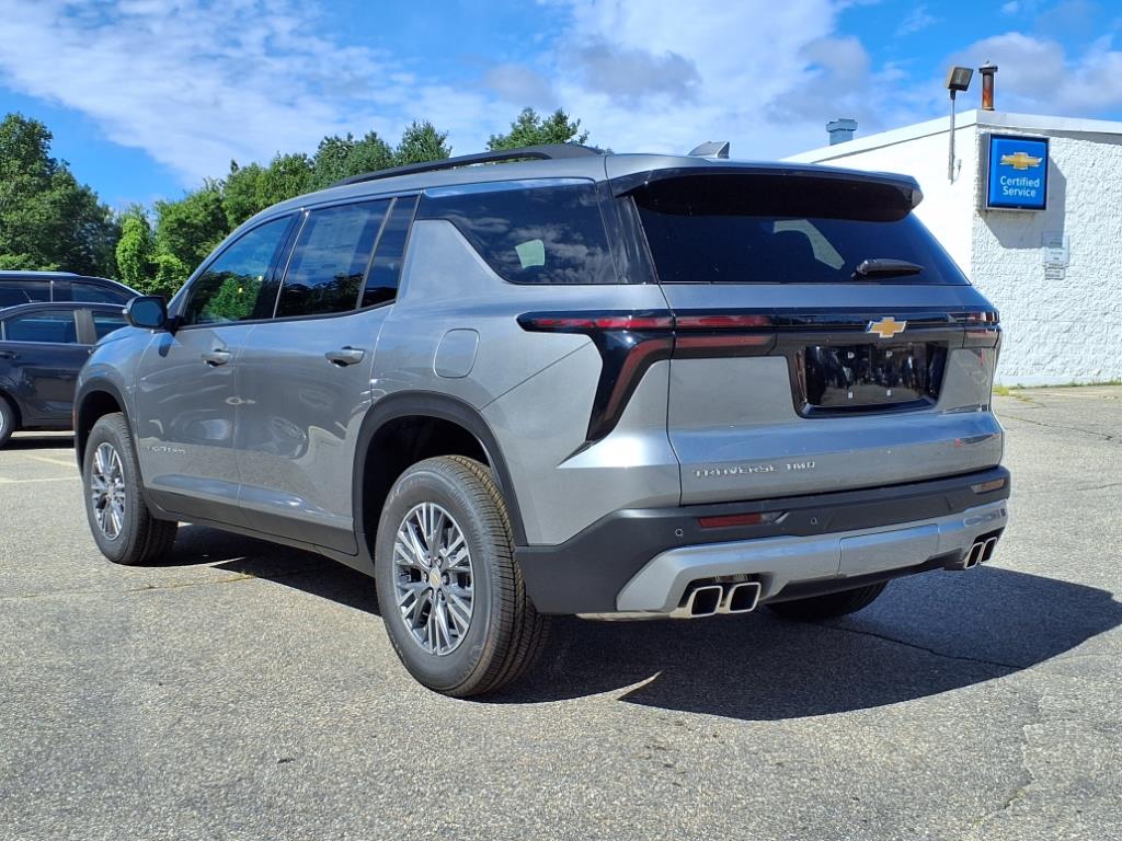 2025 Chevrolet Traverse photo 6