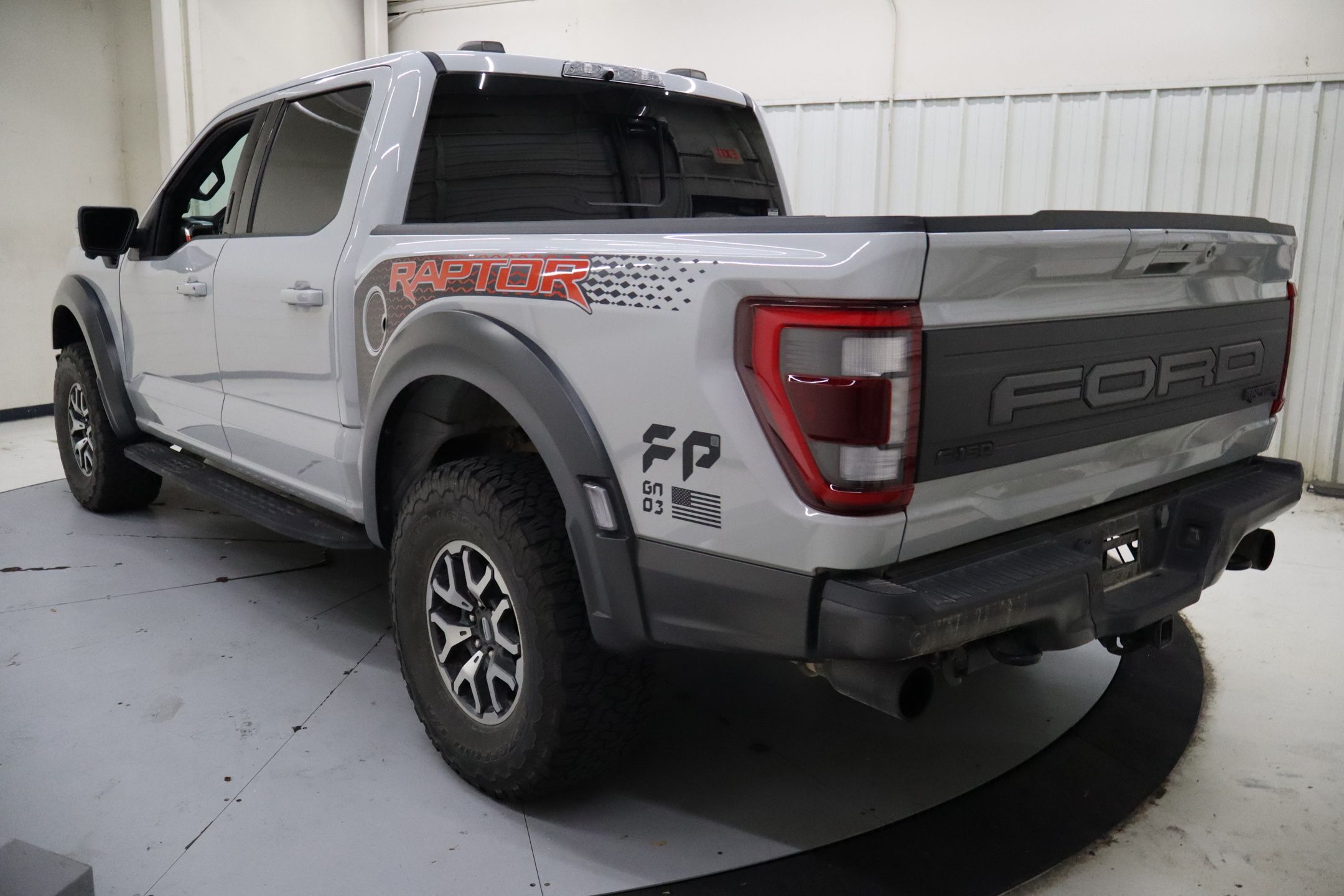 2023 Ford F-150 Raptor photo 3