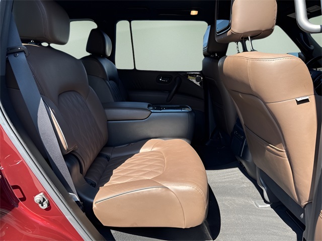 2021 Nissan Armada Platinum photo 26