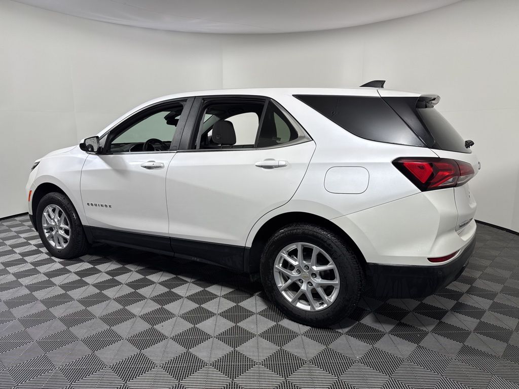 2024 Chevrolet Equinox LT photo 4