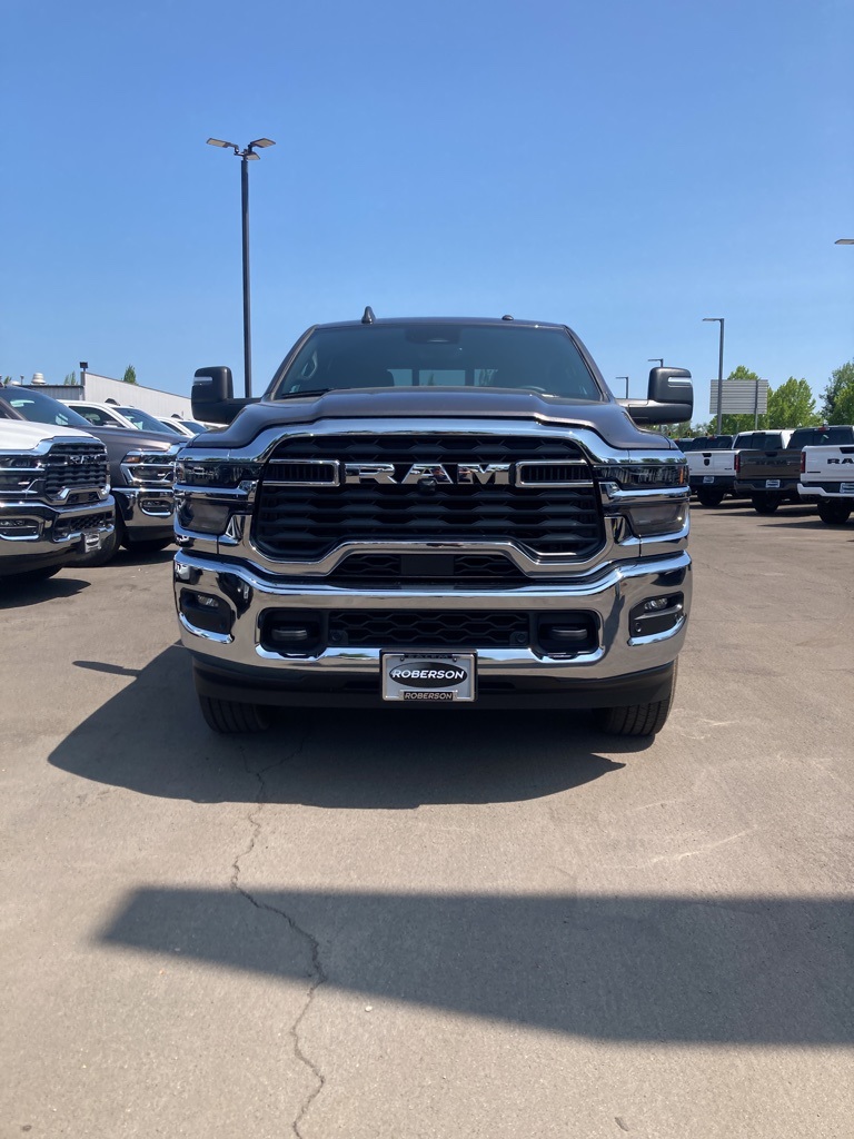 2025 Ram 3500 Tradesman photo 2
