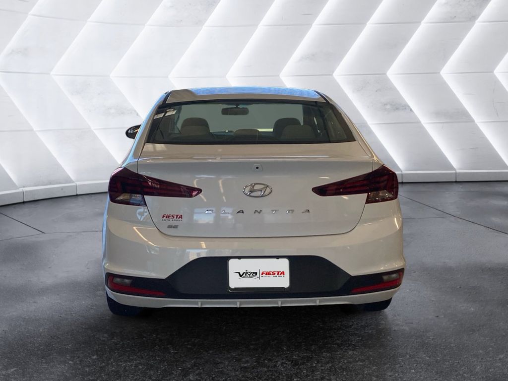 2019 Hyundai Elantra SE photo 5