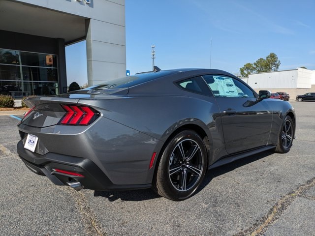 2025 Ford Mustang EcoBoost photo 4