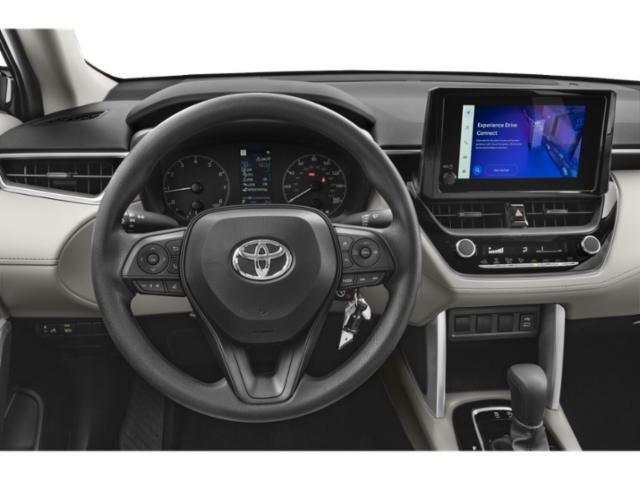 2025 Toyota Corolla Cross L photo 6