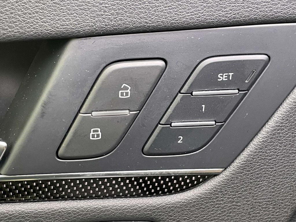 2023 Audi SQ5 Prestige photo 34