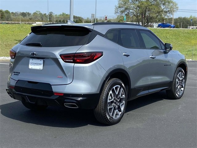 2025 Chevrolet Blazer RS photo 3