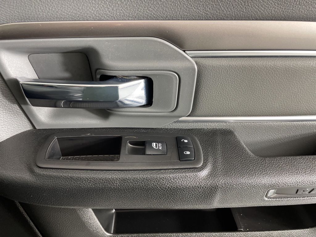 2023 Ram 1500 Classic SLT photo 10