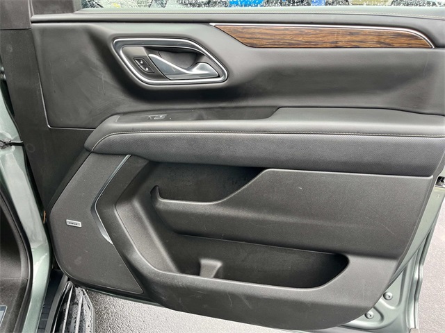 2023 Chevrolet Suburban Premier photo 24