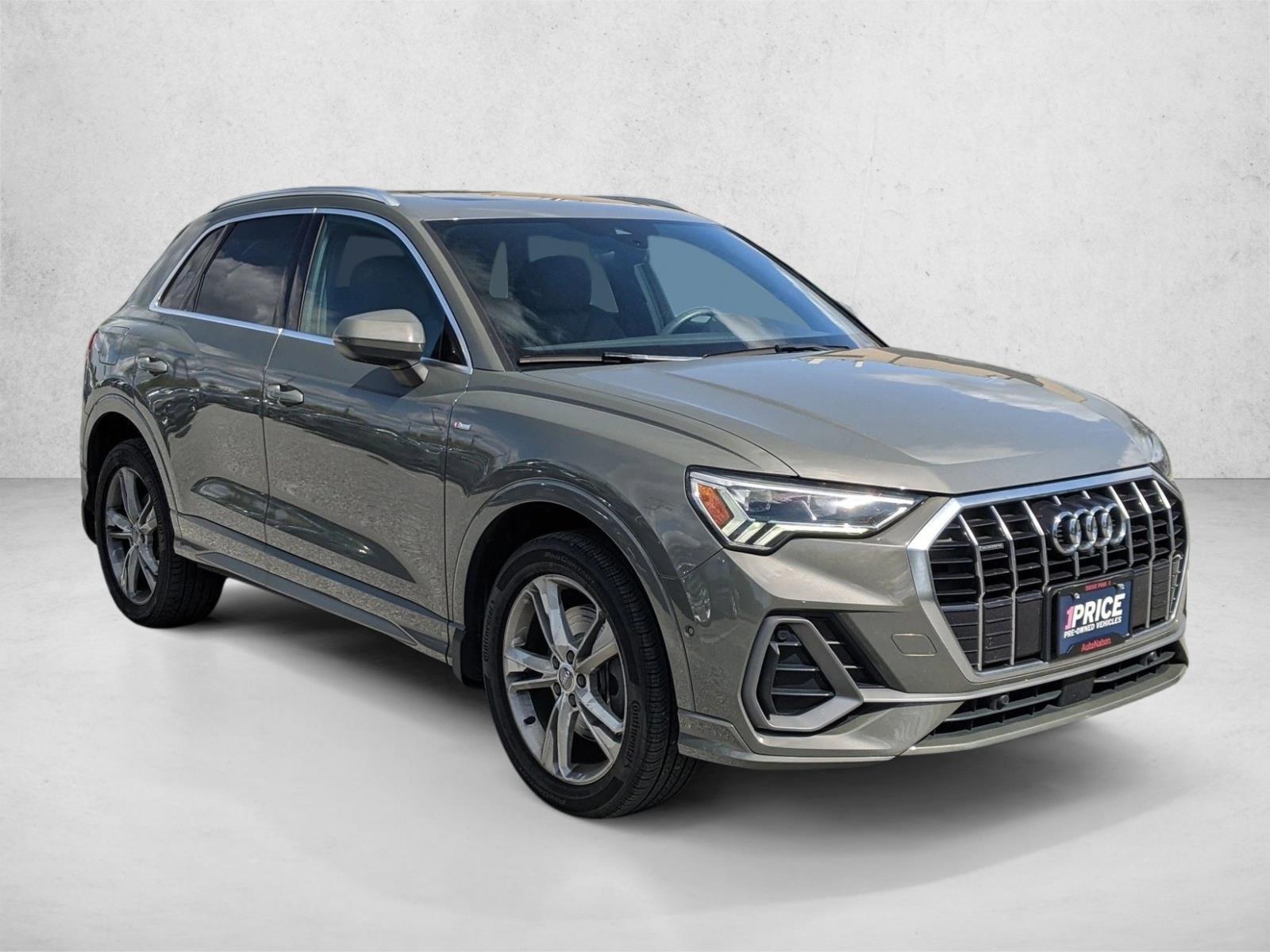 2020 Audi Q3 45 TFSI S line Premium photo 3