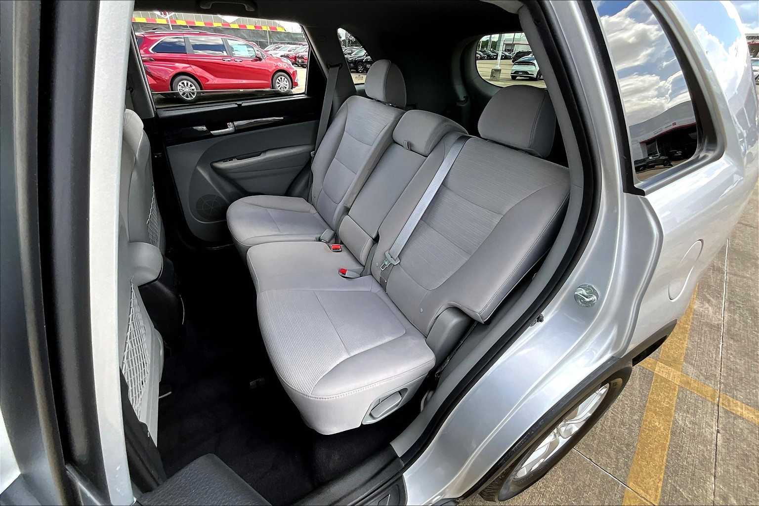 2015 Kia Sorento LX photo 16