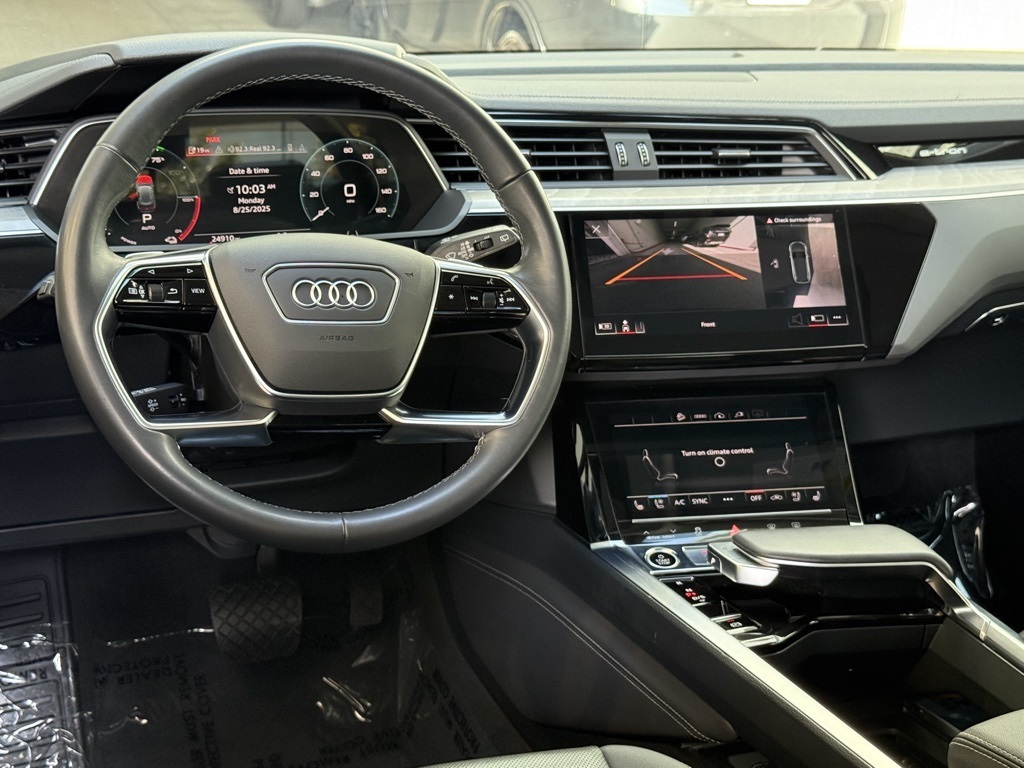 2024 Audi Q8 E-tron Premium Plus photo 26