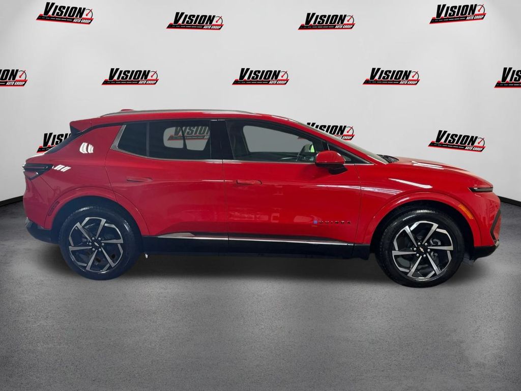 2024 Chevrolet Equinox EV 1LT photo 4