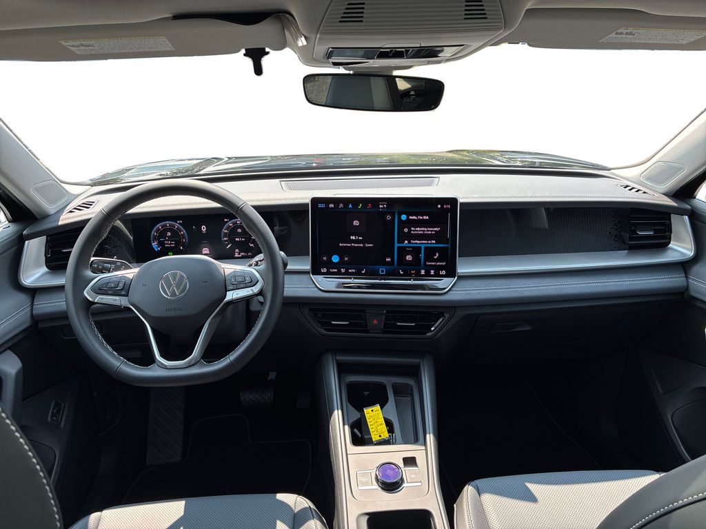 2025 Volkswagen Tiguan SE photo 9